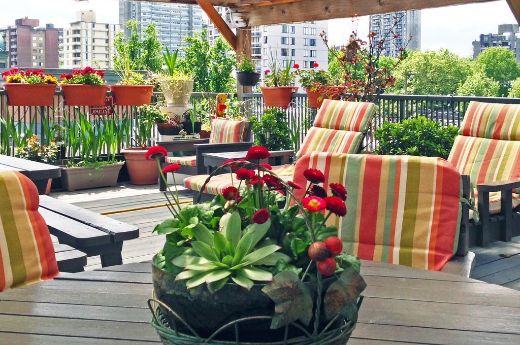 Times Square Suites Hotel Vancouver Buitenkant foto