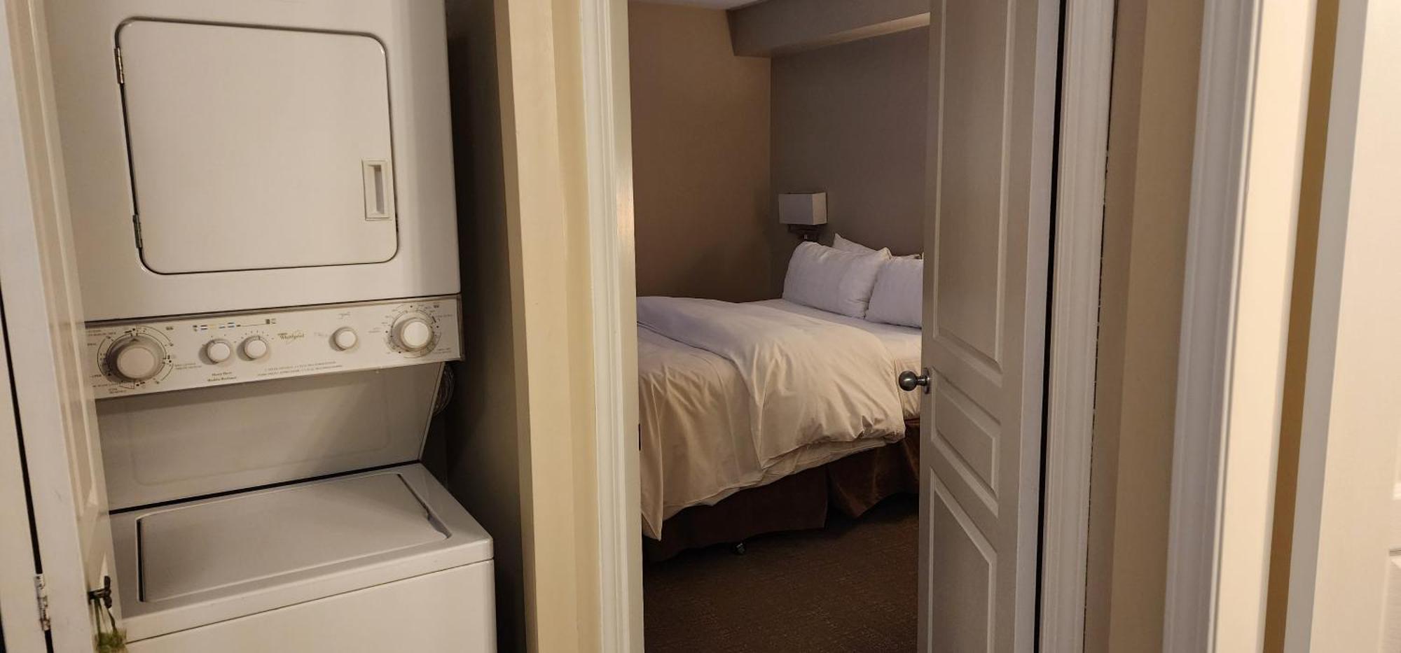 Times Square Suites Hotel Vancouver Buitenkant foto